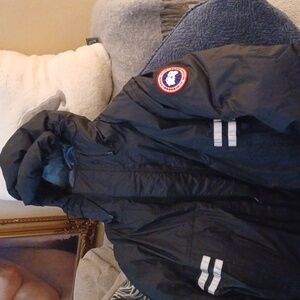 Canada Goose Monuntineer Jacket rated 40 below,hooded worn once. EXCELLENT